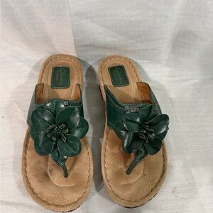 Clarks Women’s Dark Green Floral Leather Thong Sandals